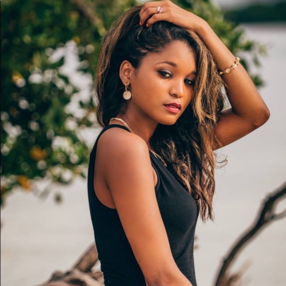 Meet your Posher, Arienny